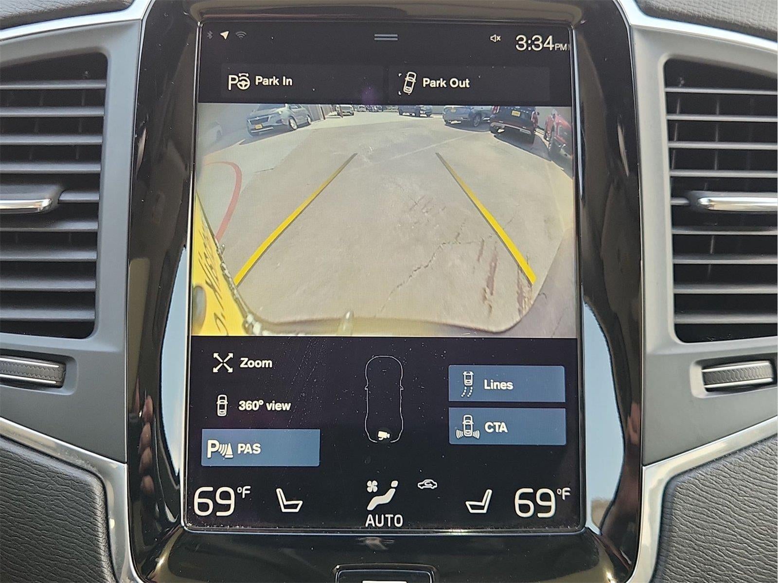 2017 Volvo XC90 Momentum