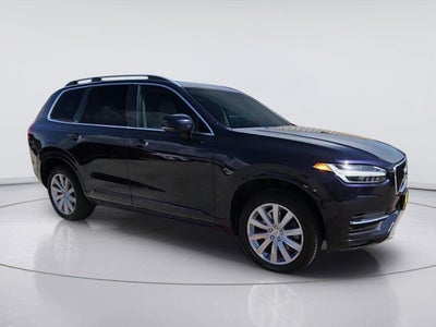 2017 Volvo XC90 Momentum