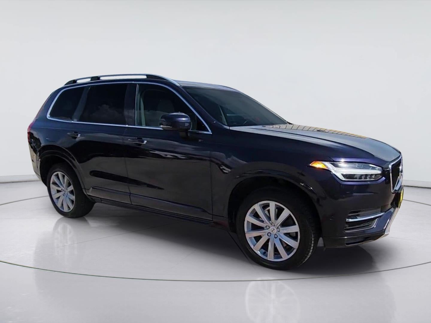 2017 Volvo XC90 Momentum
