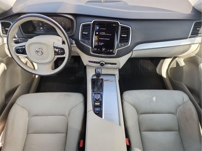 2017 Volvo XC90 Momentum