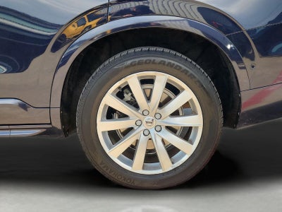 2017 Volvo XC90 Momentum
