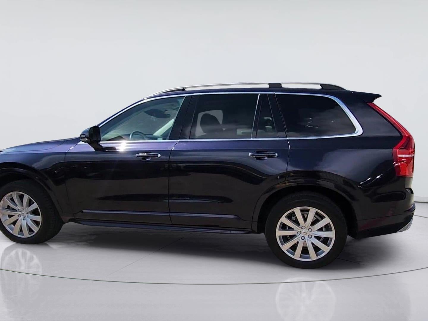 2017 Volvo XC90 Momentum