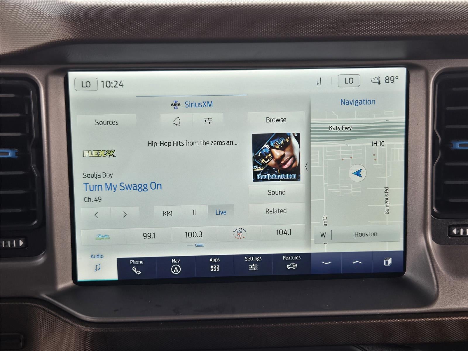 2022 Ford BRONCO Base