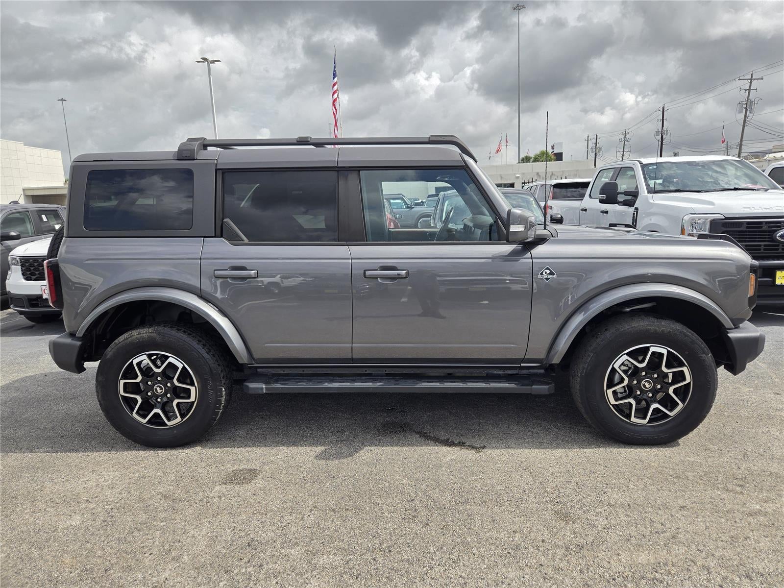 2022 Ford BRONCO Base