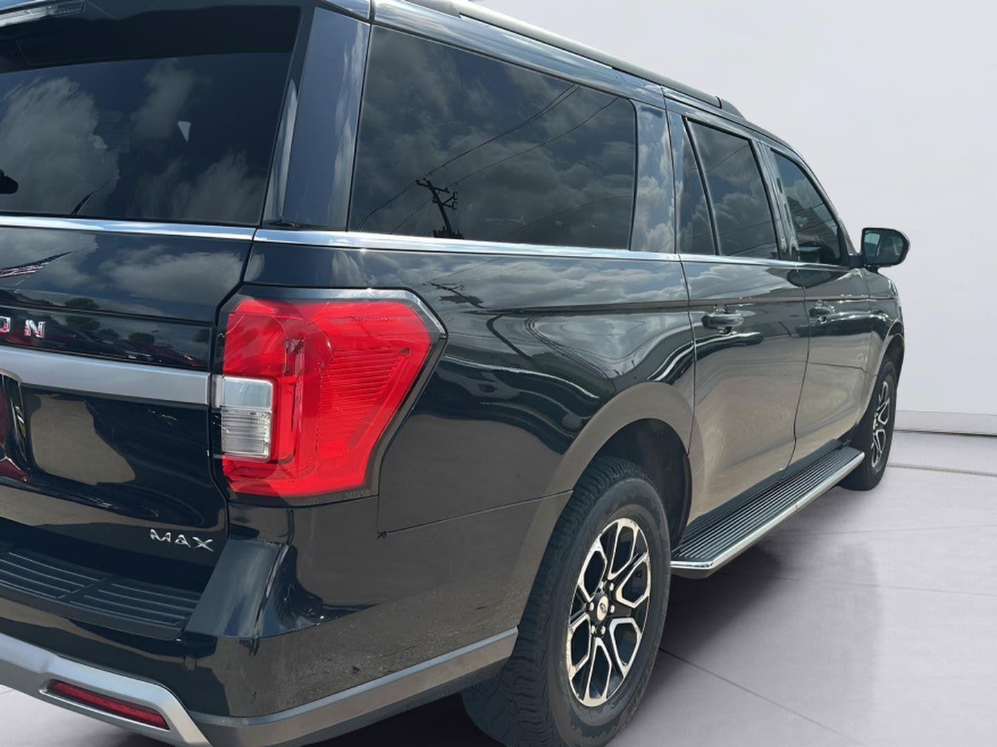 2022 Ford Expedition Max XLT