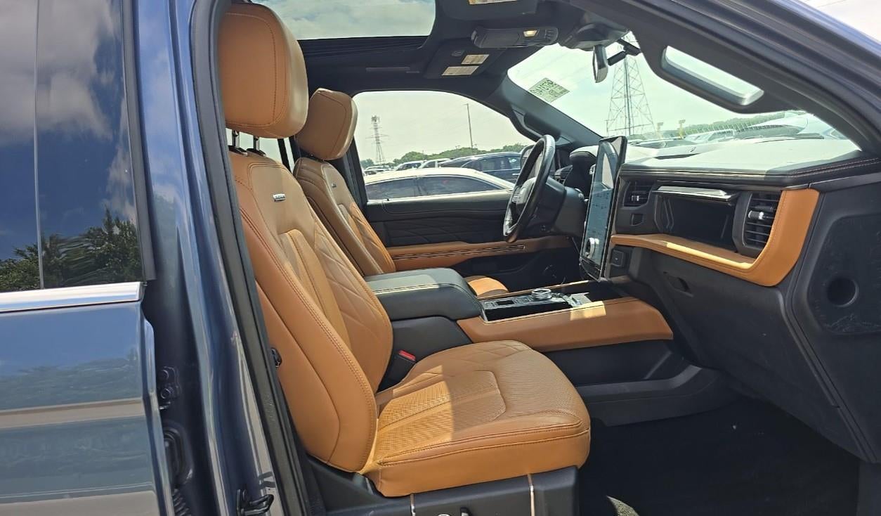 2023 Ford EXPEDITION MAX PLATIN