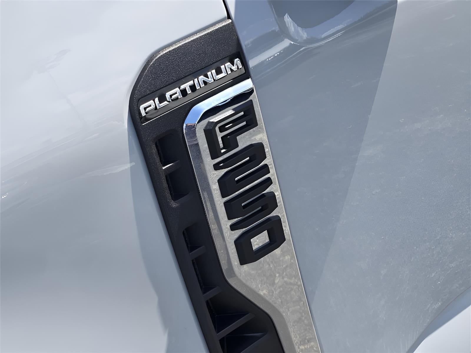 2026 Ford Super Duty F-250 SRW Platinum