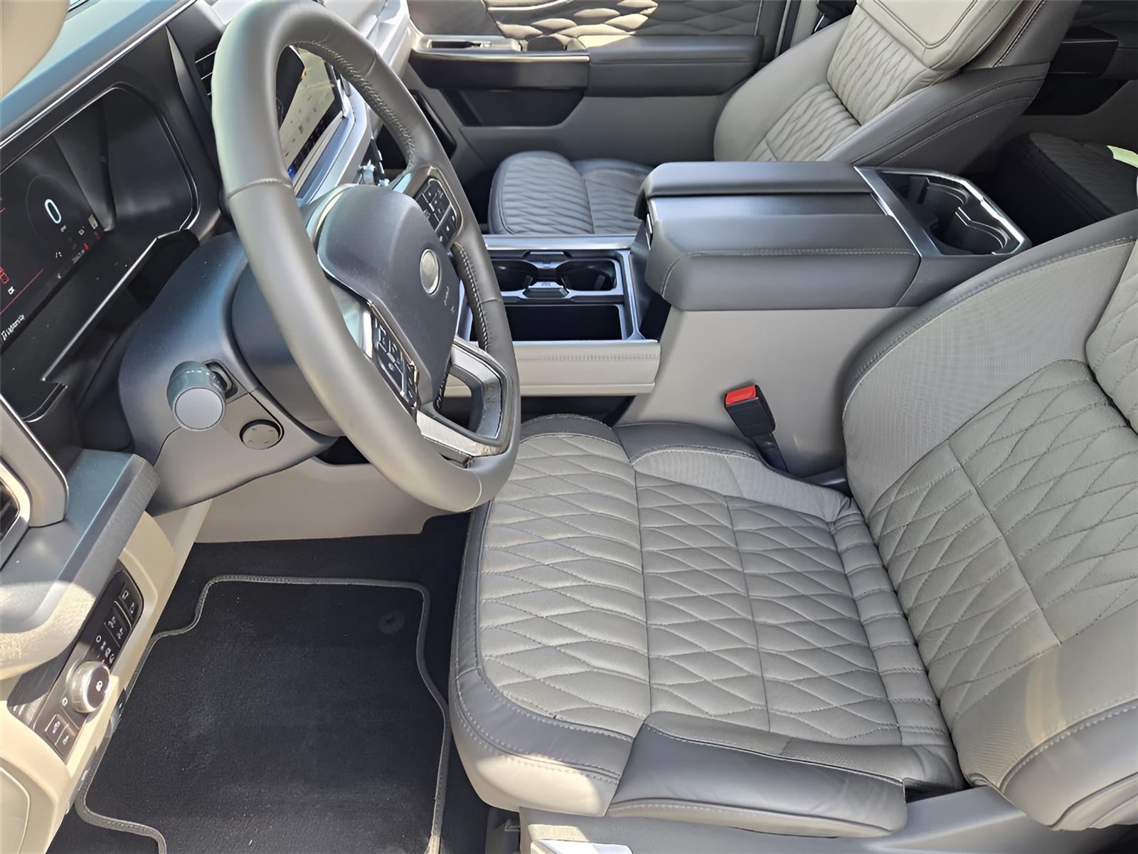 2026 Ford Super Duty F-250 SRW Platinum