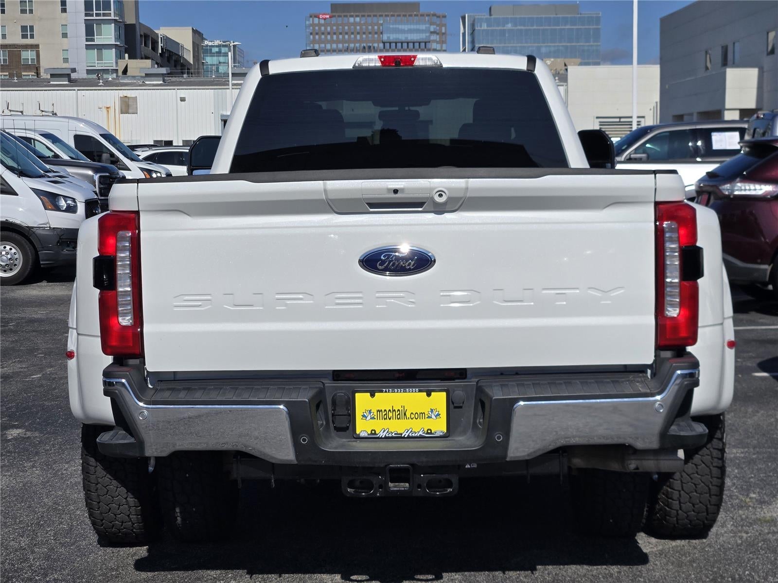 2026 Ford Super Duty F-350 DRW Lariat