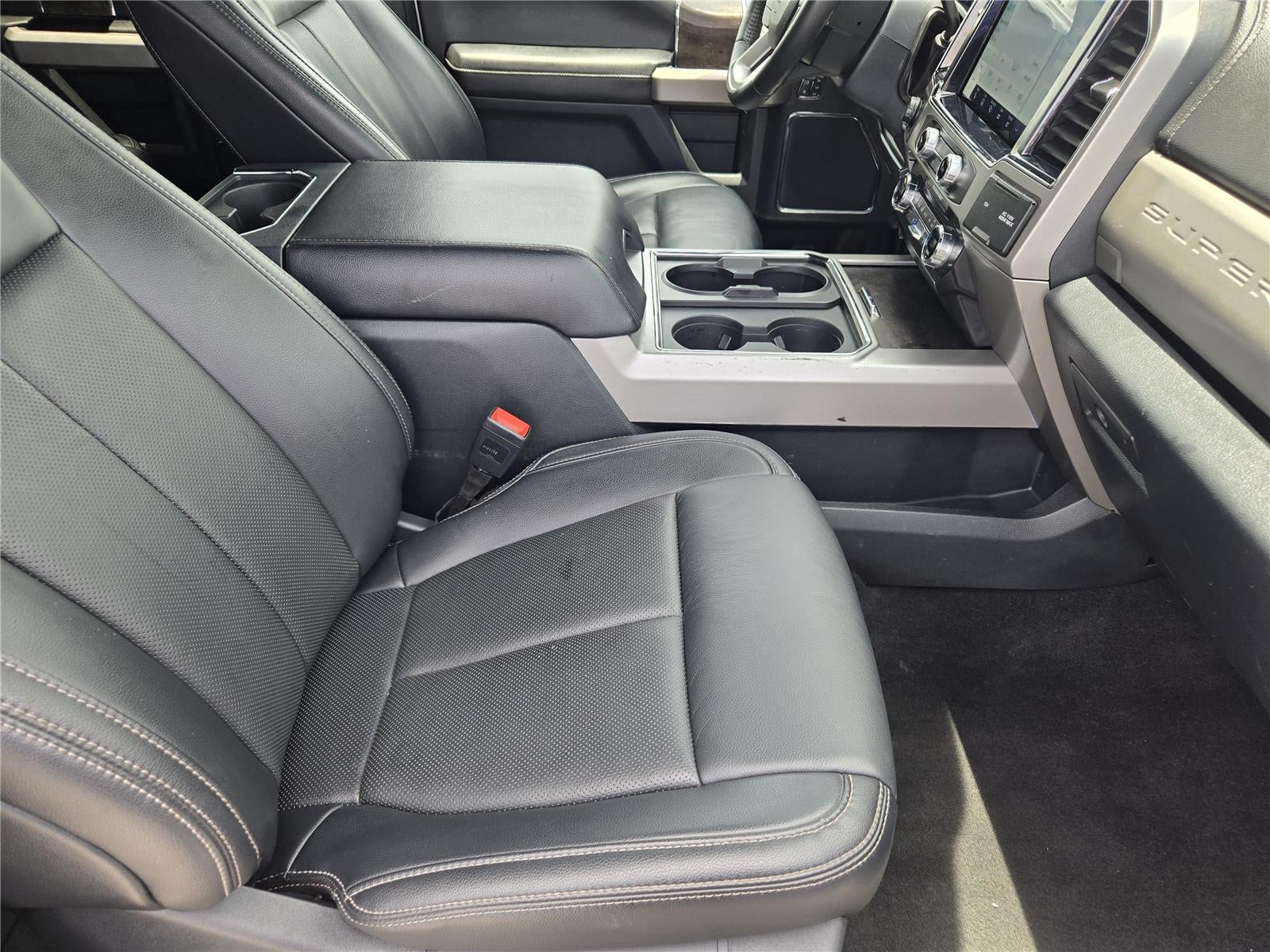 2022 Ford Super Duty F-350 DRW LARIAT