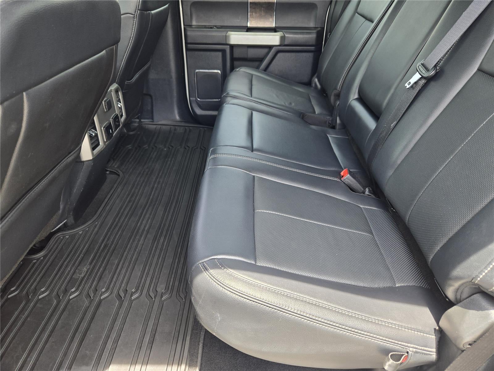 2022 Ford Super Duty F-350 DRW LARIAT