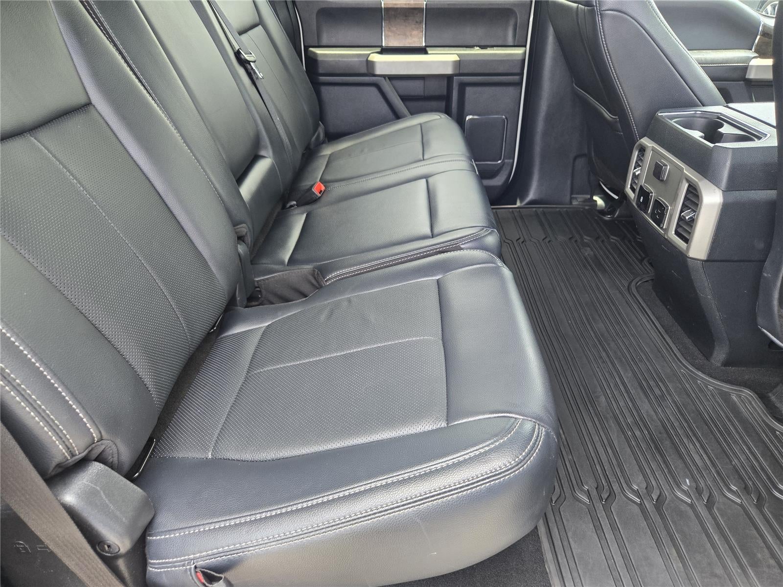 2022 Ford Super Duty F-350 DRW LARIAT