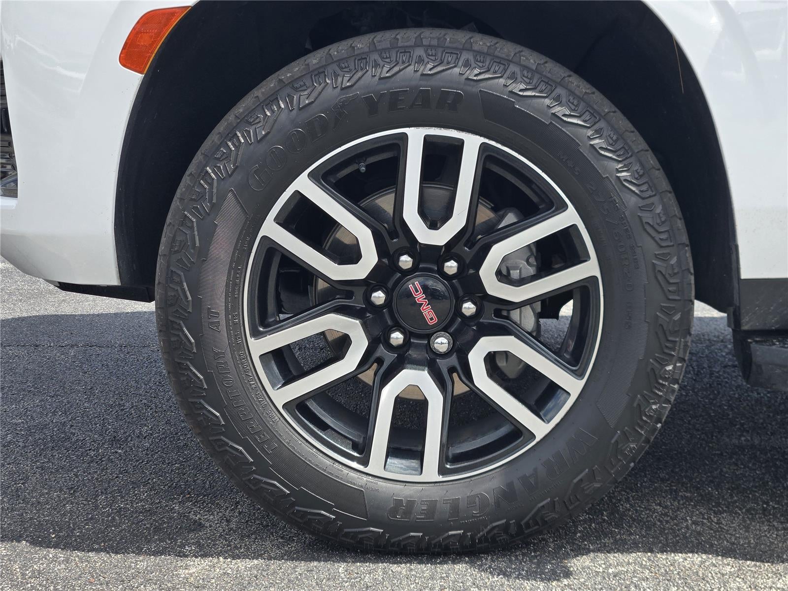 2024 GMC Yukon AT4