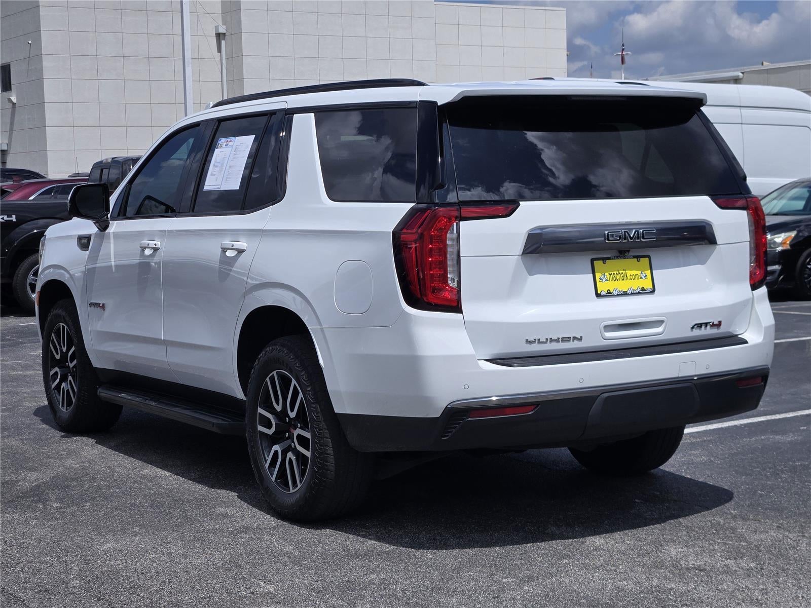 2024 GMC Yukon AT4