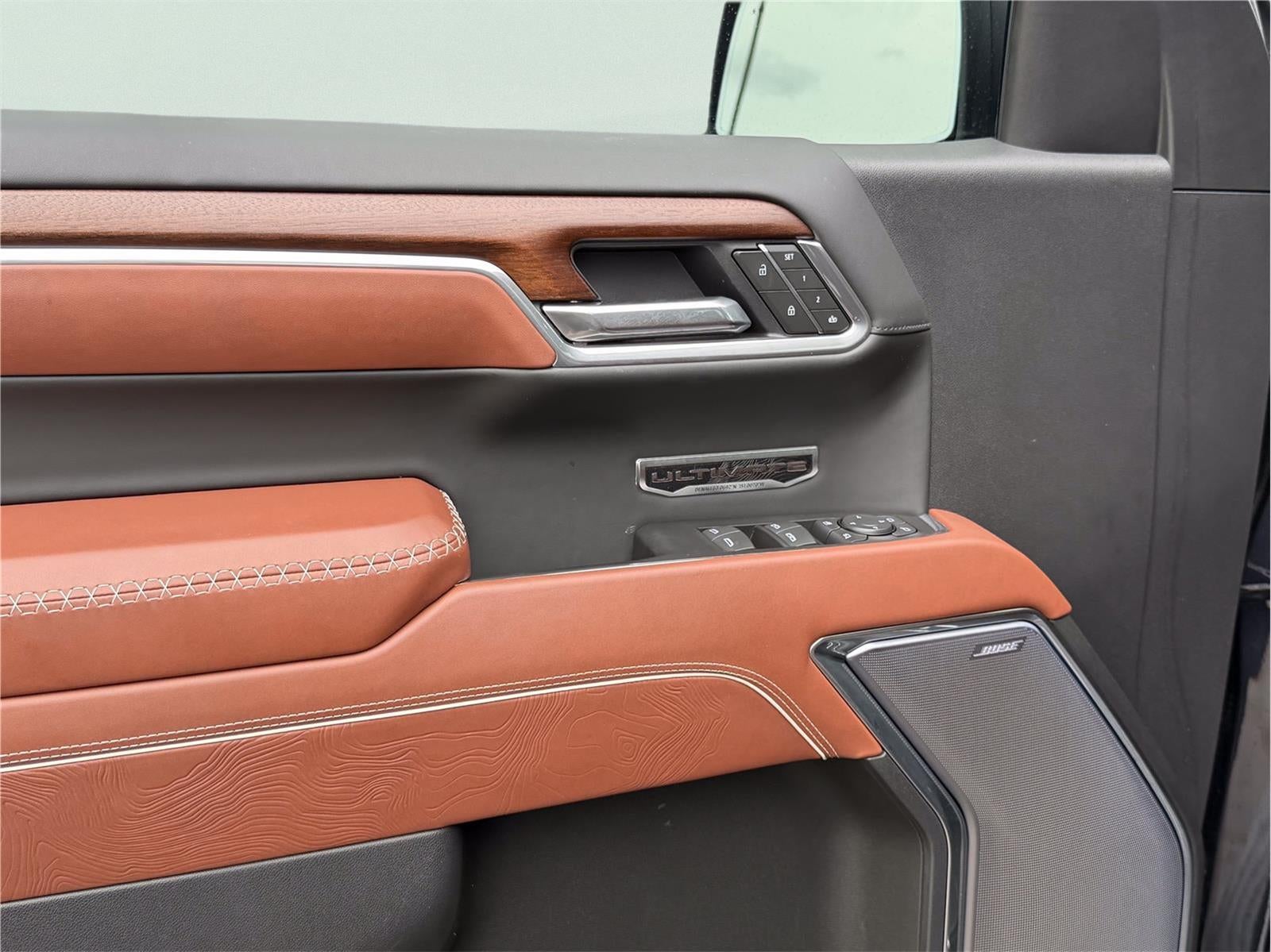 2025 GMC Sierra 1500 DNLIULT