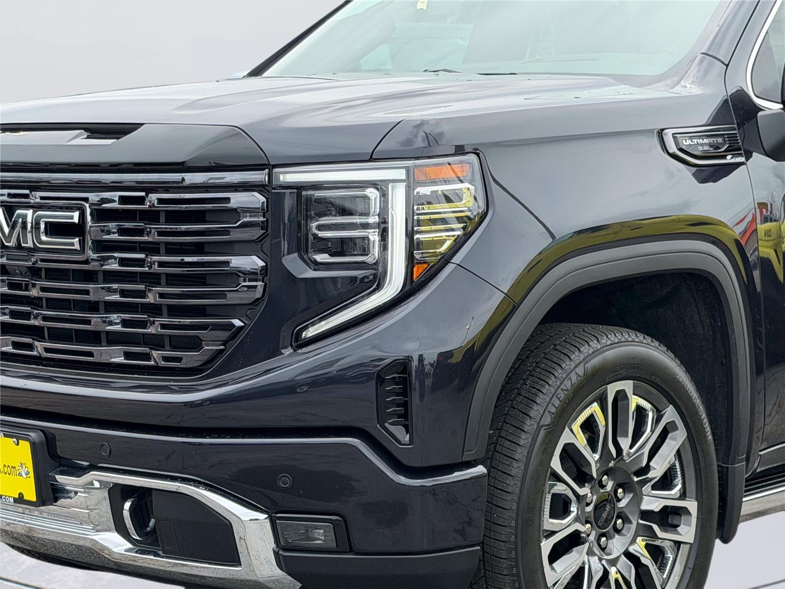 2025 GMC Sierra 1500 DNLIULT