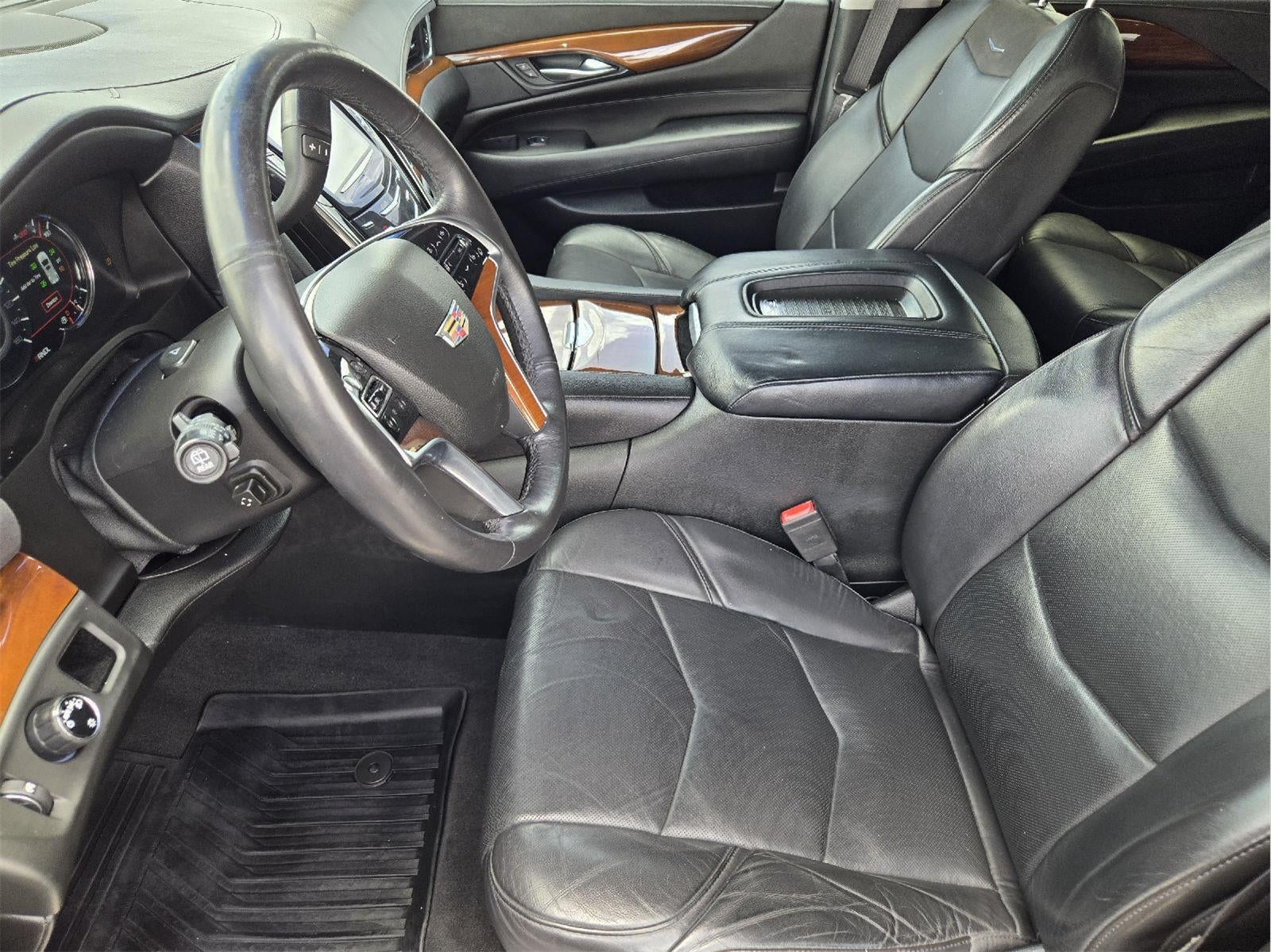 2018 Cadillac Escalade ESV Luxury