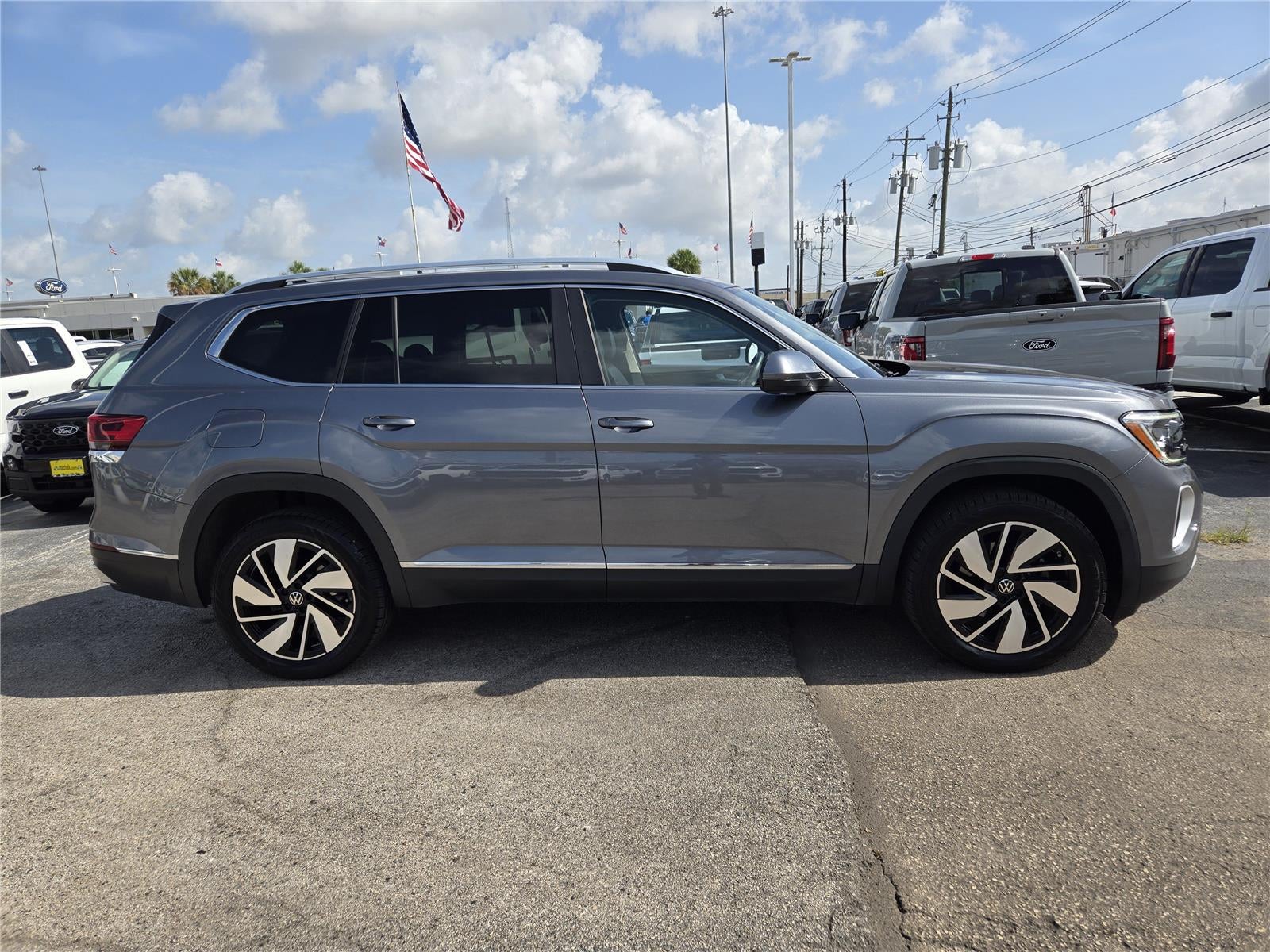2024 Volkswagen Atlas 2.0T SEL