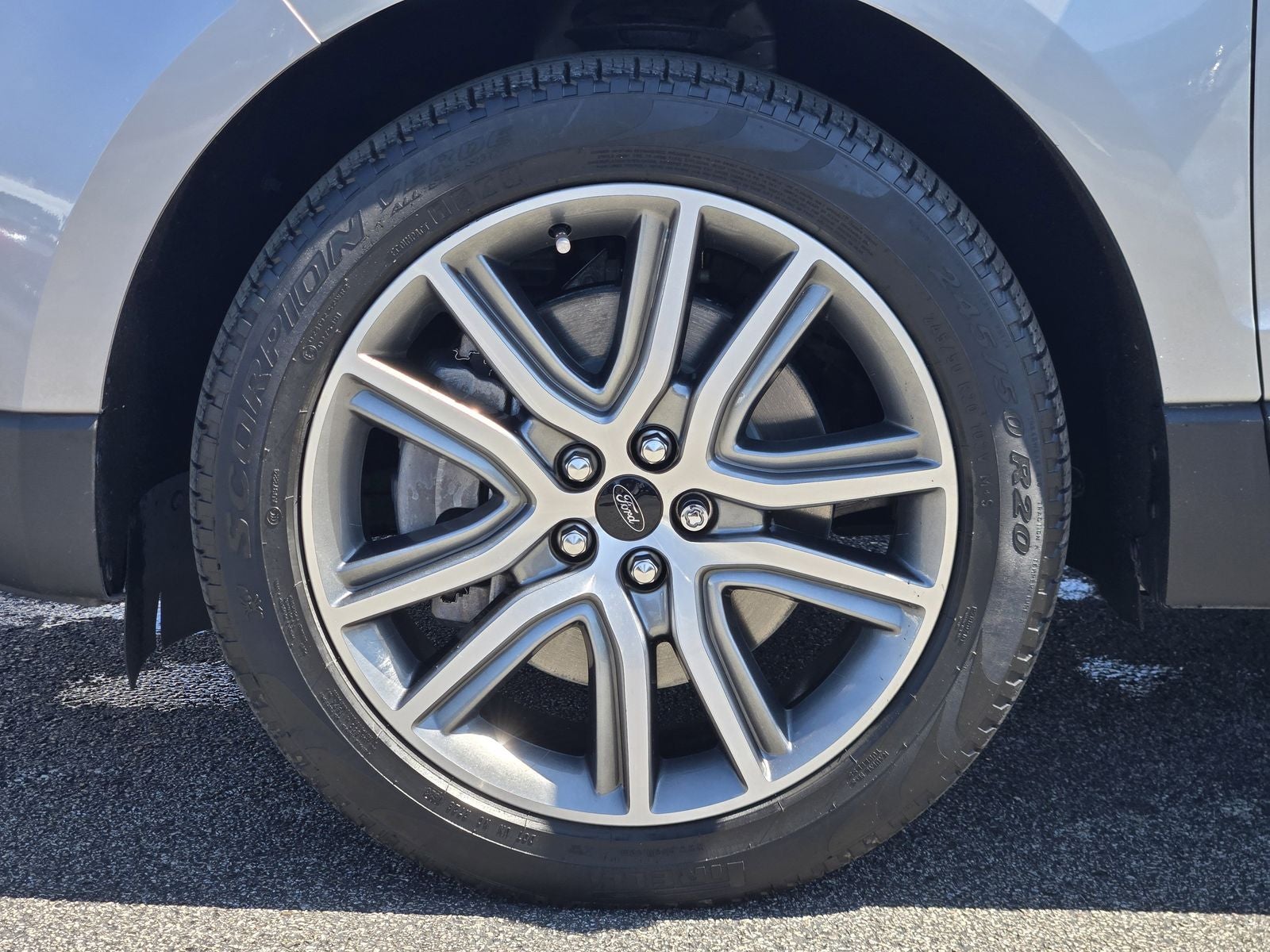 2023 Ford Edge Titanium