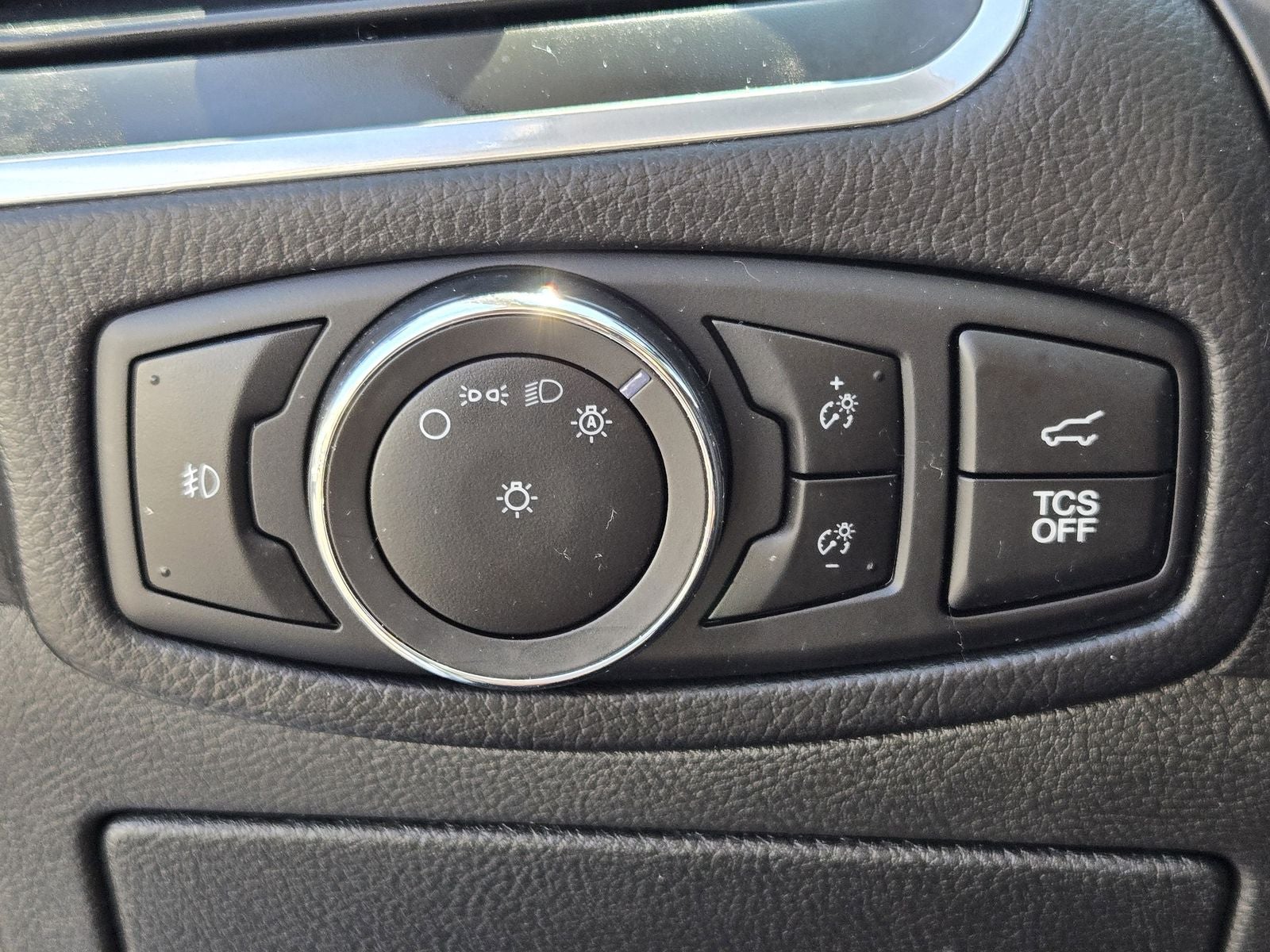 2023 Ford Edge Titanium