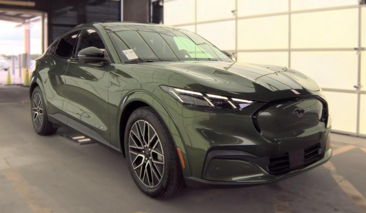 2025 Ford MUSTANG MACH-E PREMIUM