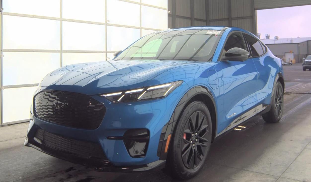 2025 Ford MUSTANG MACH-E PREMIUM