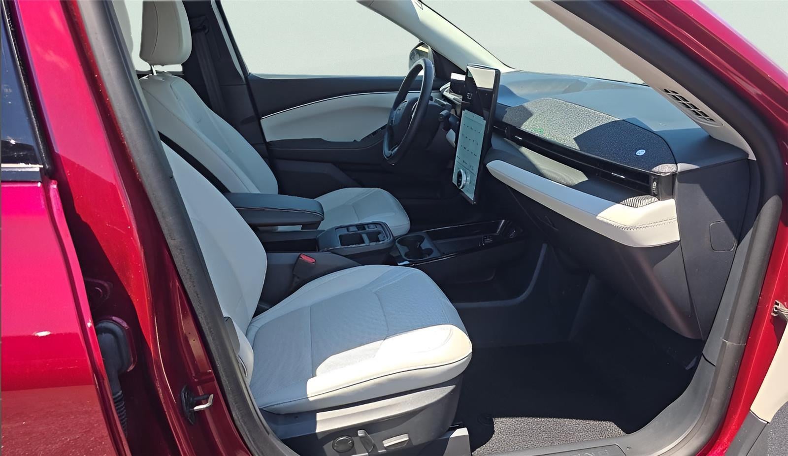 2025 Ford MUSTANG MACH-E PREMIUM