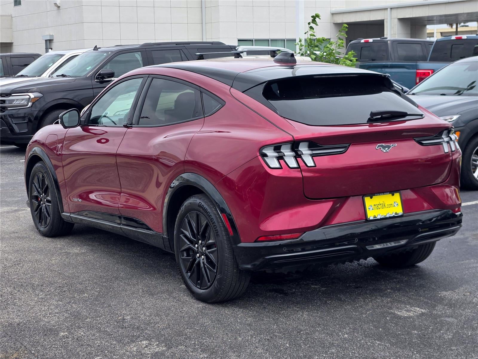 2025 Ford MUSTANG MACH-E PREMIUM