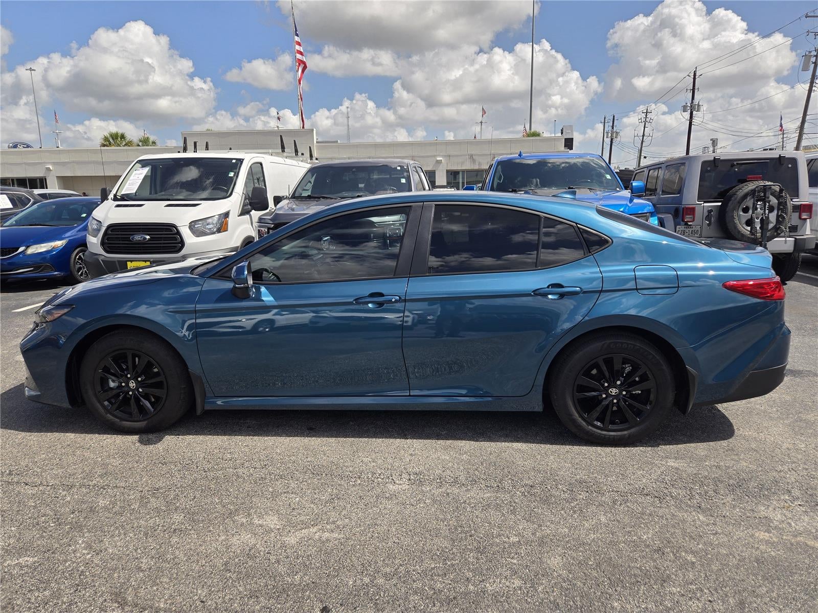 2025 Toyota Camry LE