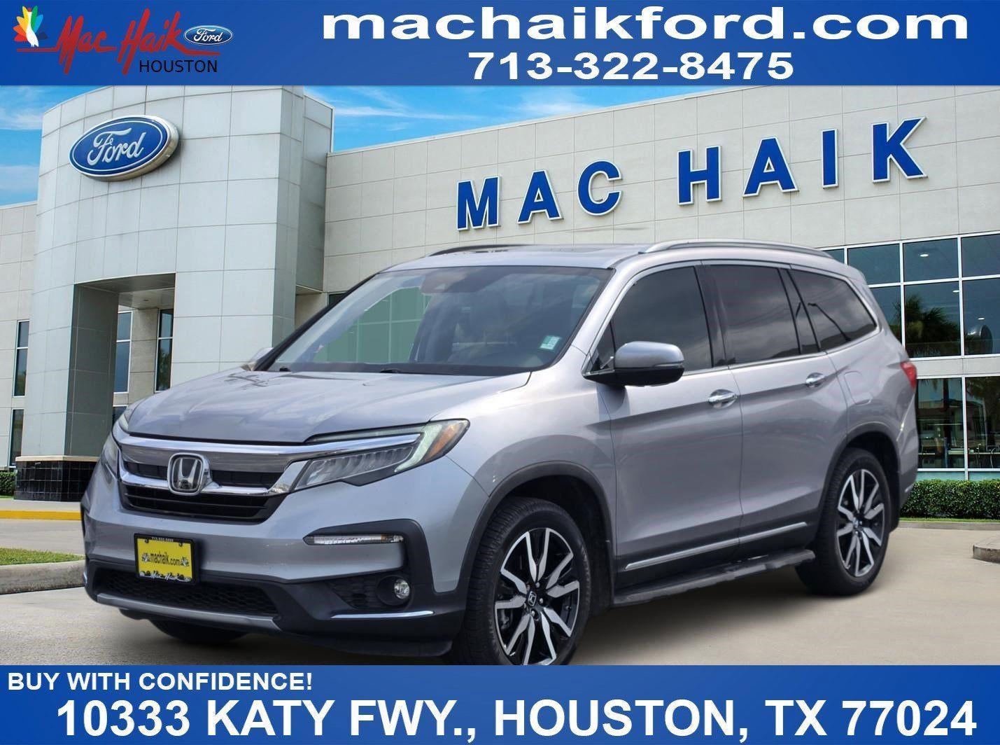 2021 Honda Pilot Touring w/Rear Captain's Chairs