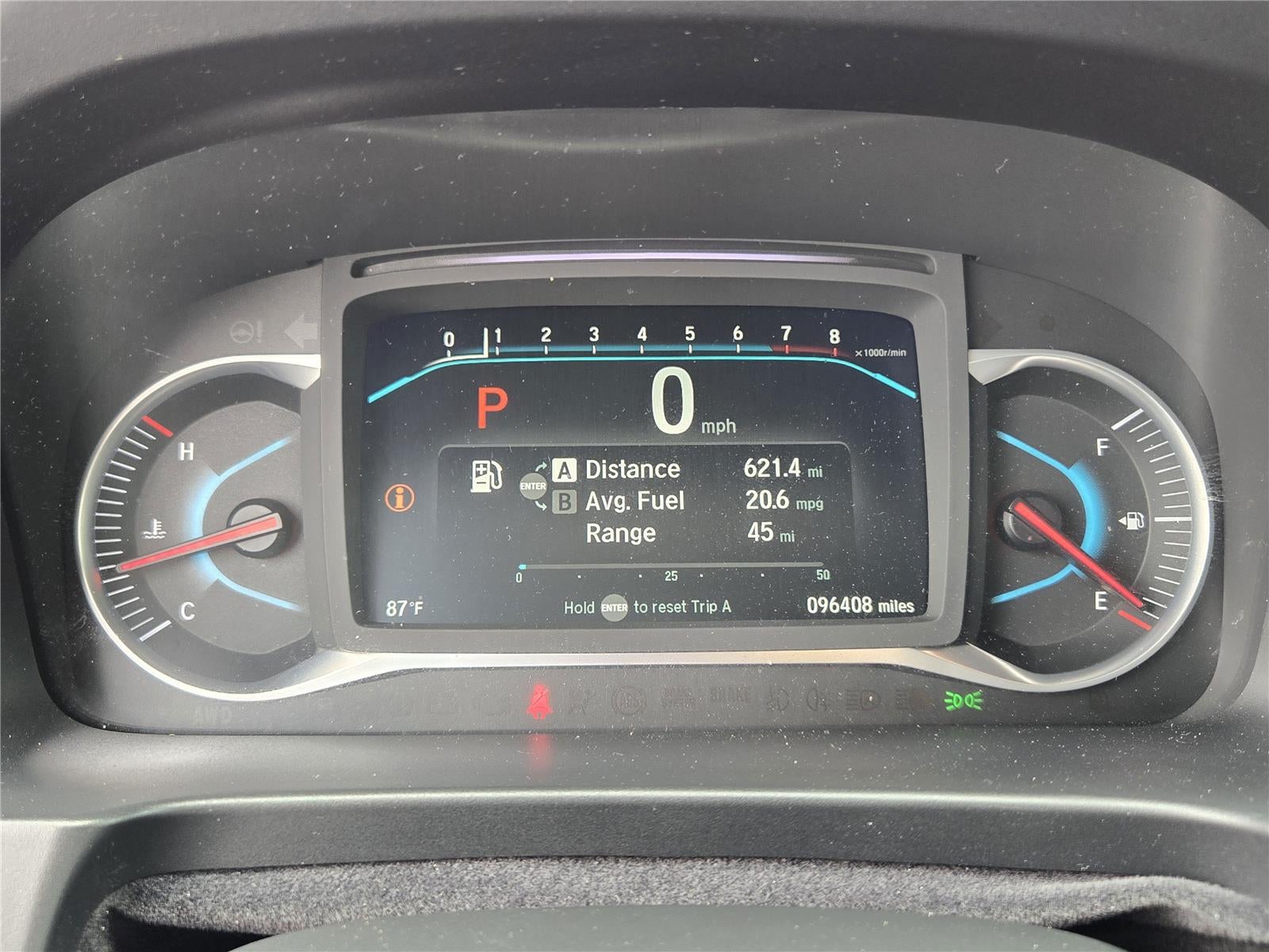 2021 Honda Pilot Touring w/Rear Captain's Chairs