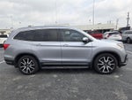 2021 Honda Pilot Touring w/Rear Captain's Chairs