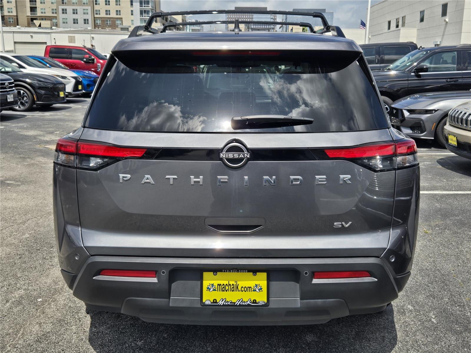 2022 Nissan Pathfinder SV