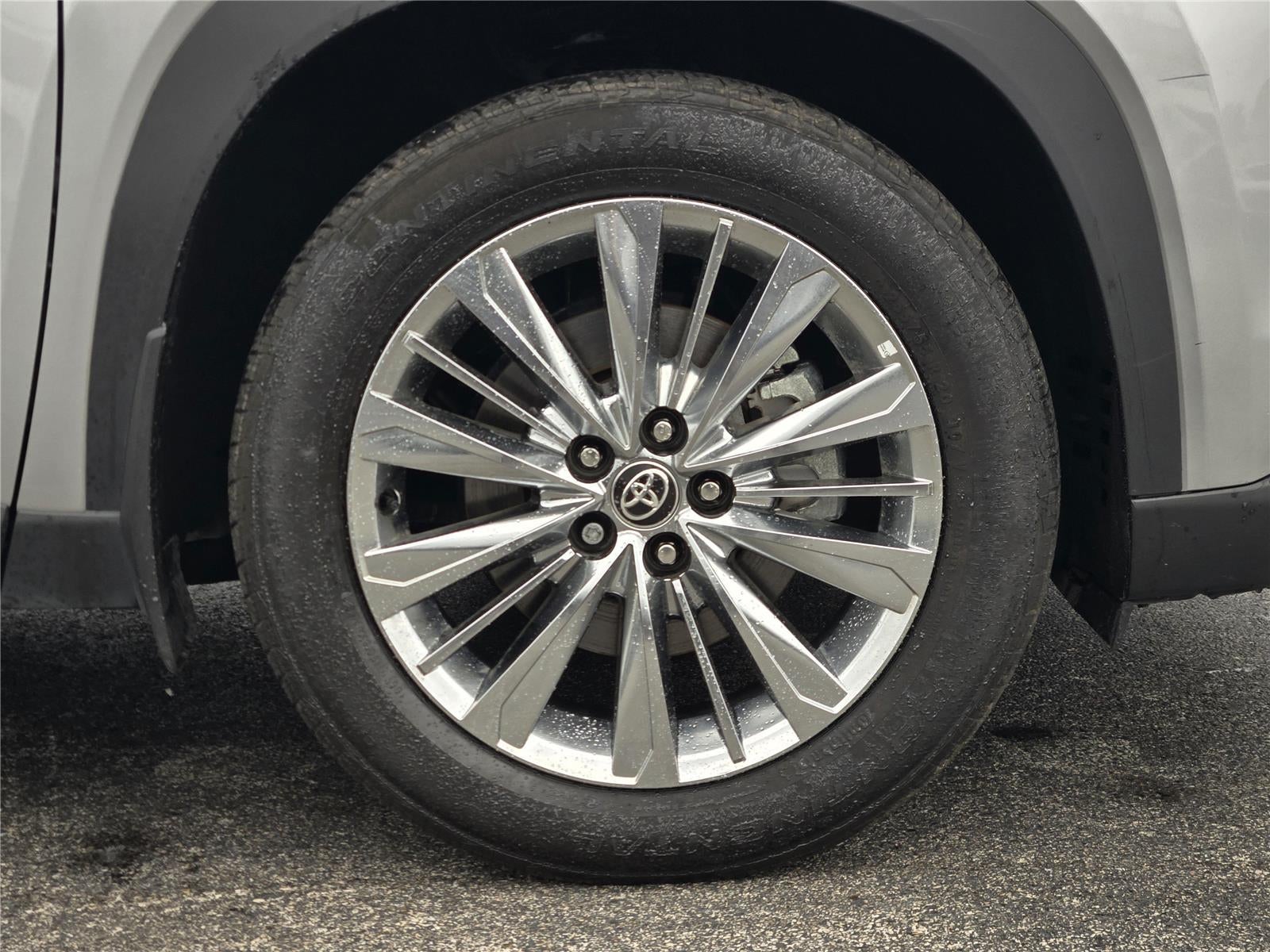 2024 Toyota HIGHLANDER Base
