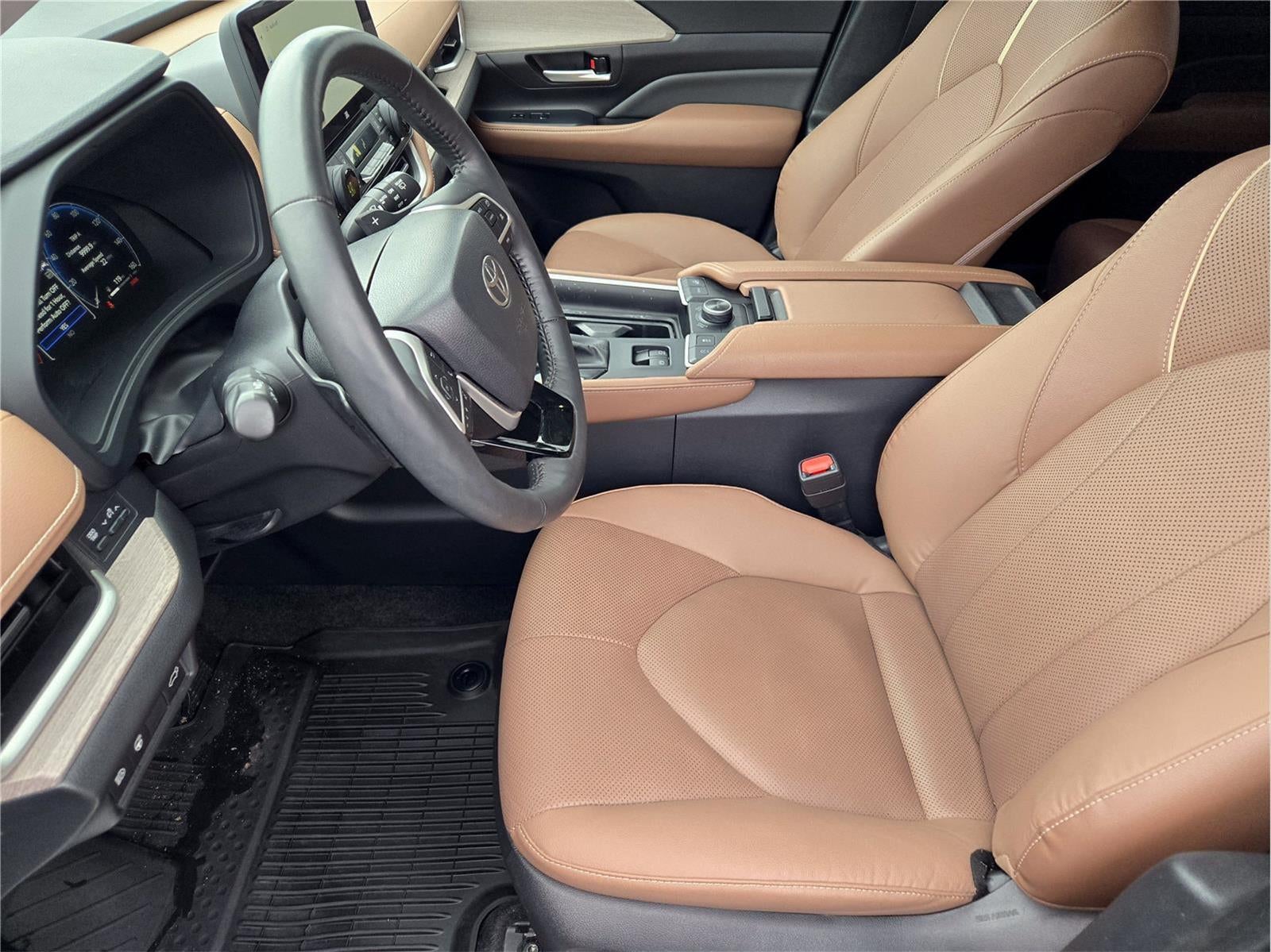 2024 Toyota HIGHLANDER Base