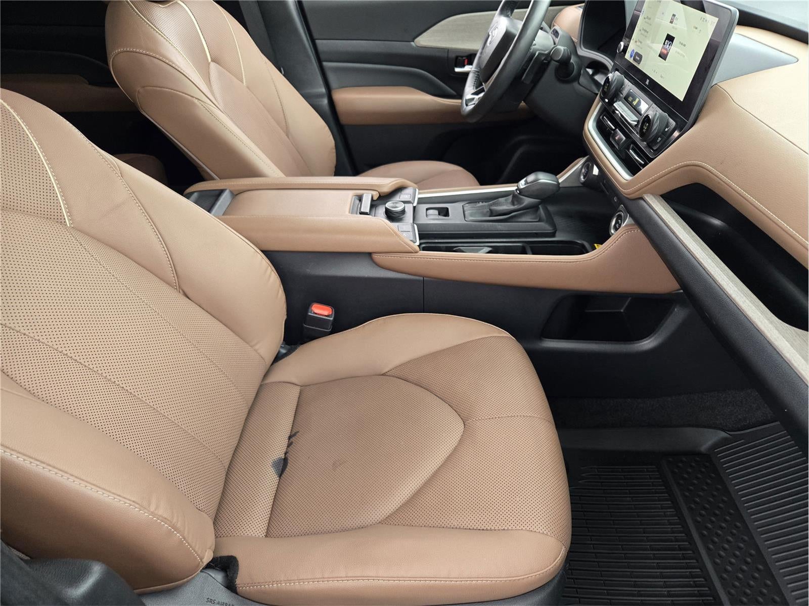2024 Toyota HIGHLANDER Base