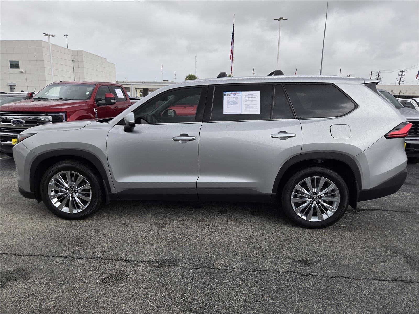 2024 Toyota HIGHLANDER Base