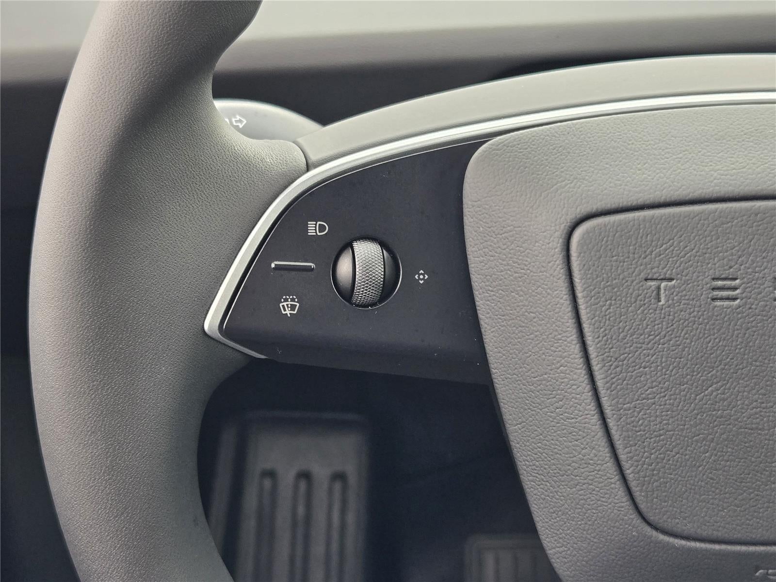 2026 Tesla Model Y Premium