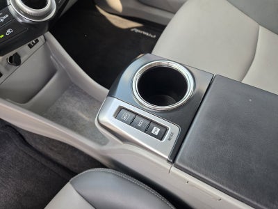 2016 Toyota Prius v Four