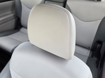 2016 Toyota Prius v Four