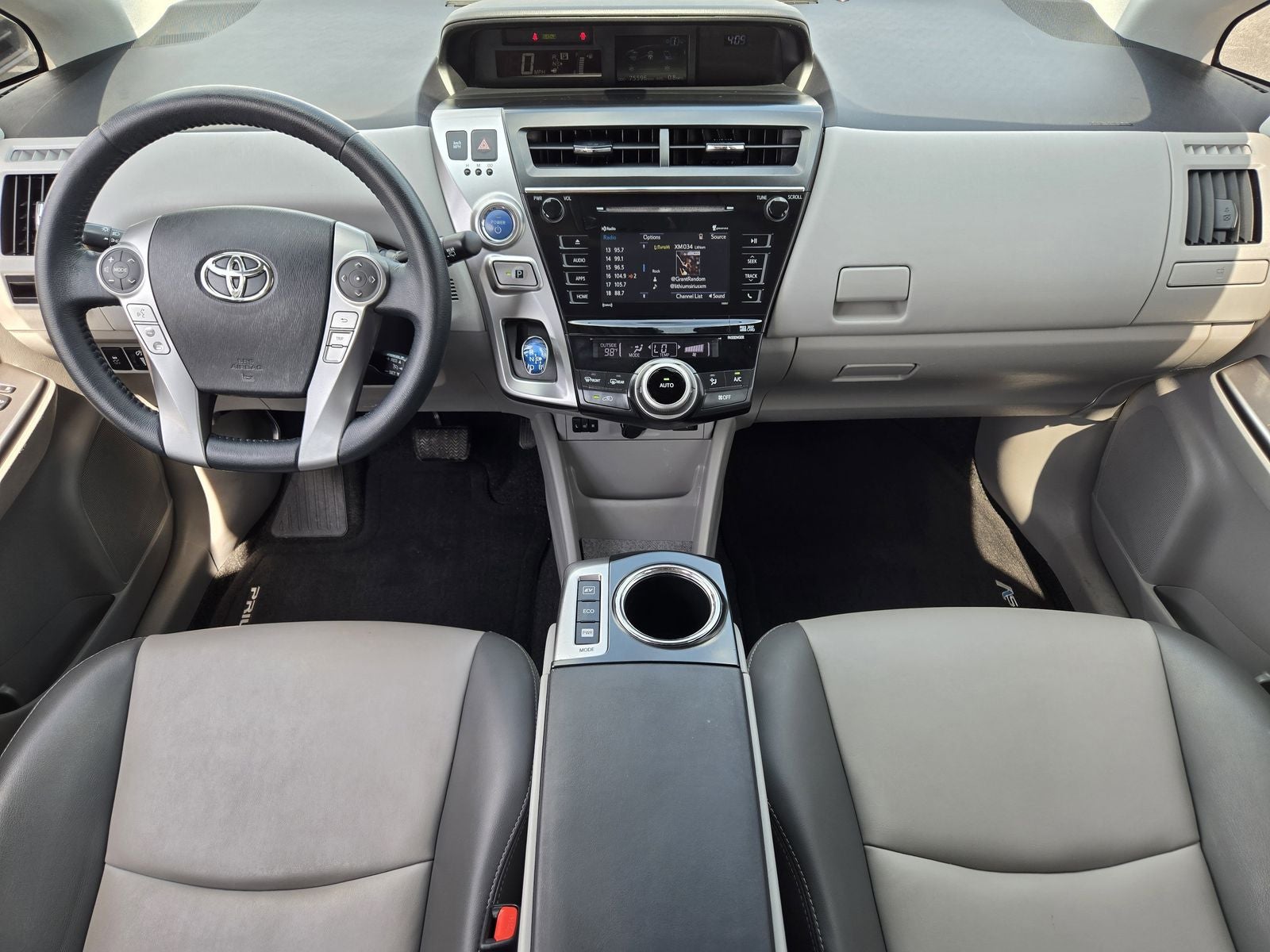 2016 Toyota Prius v Four