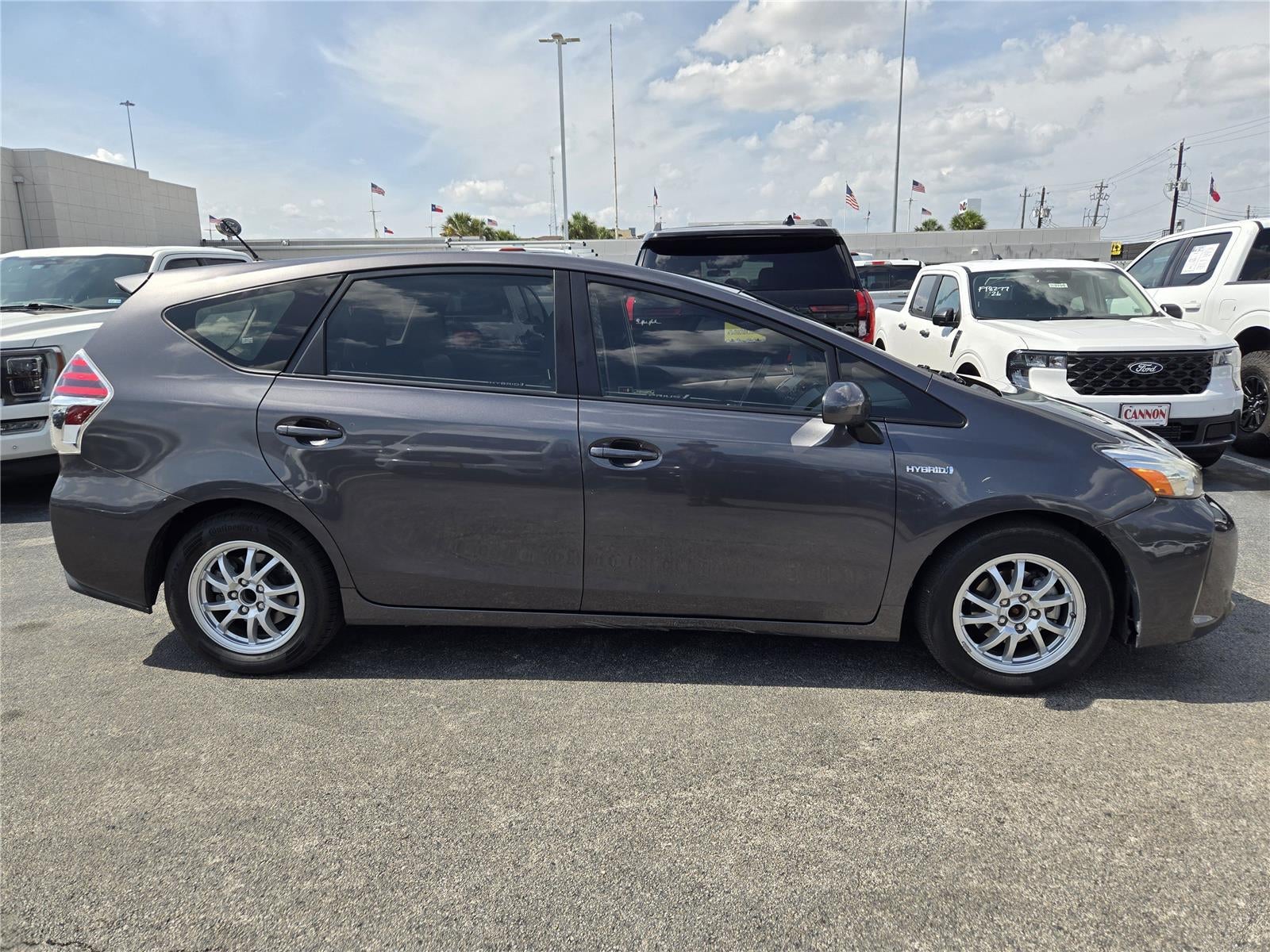 2016 Toyota Prius v Four