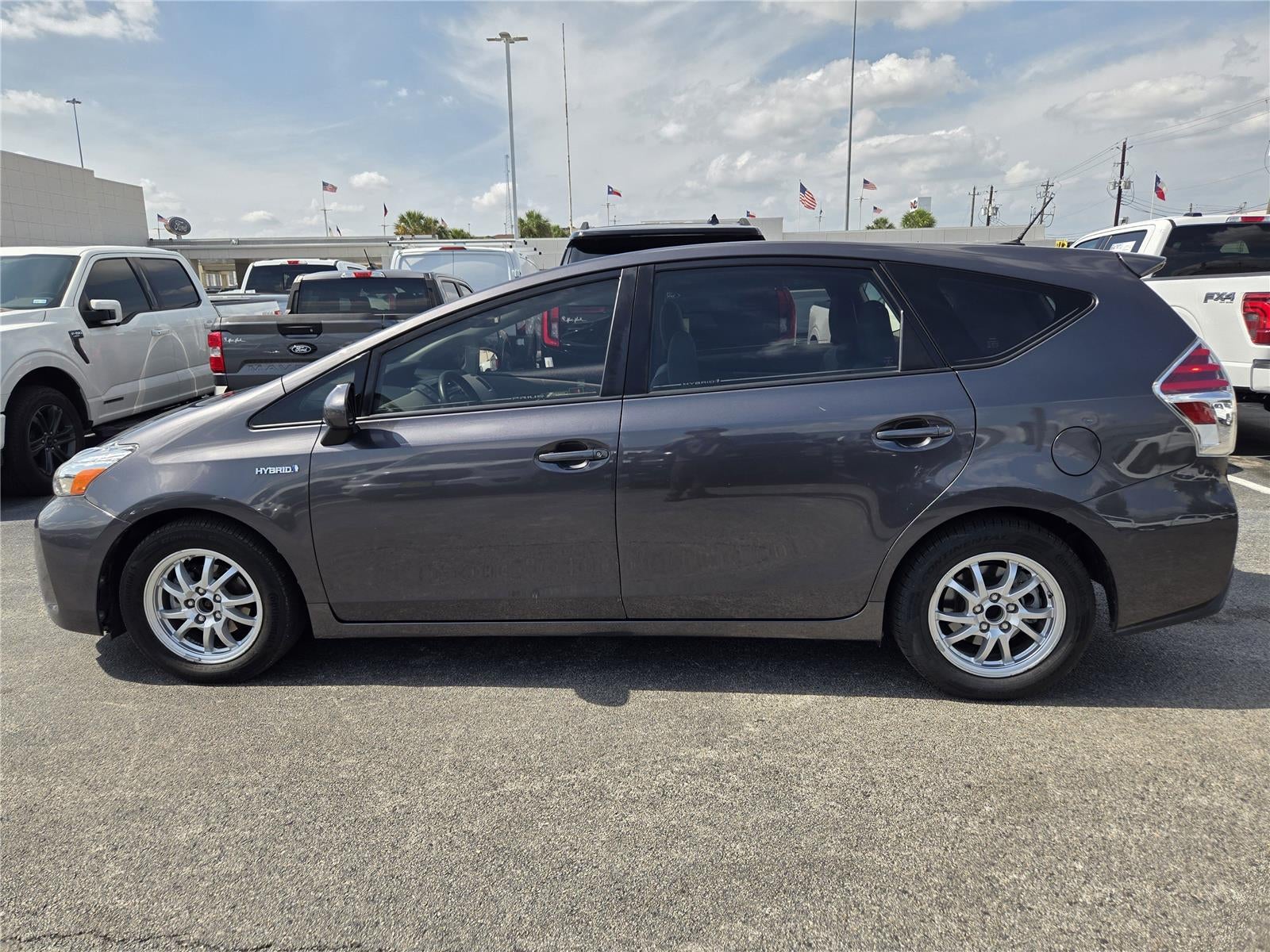 2016 Toyota Prius v Four