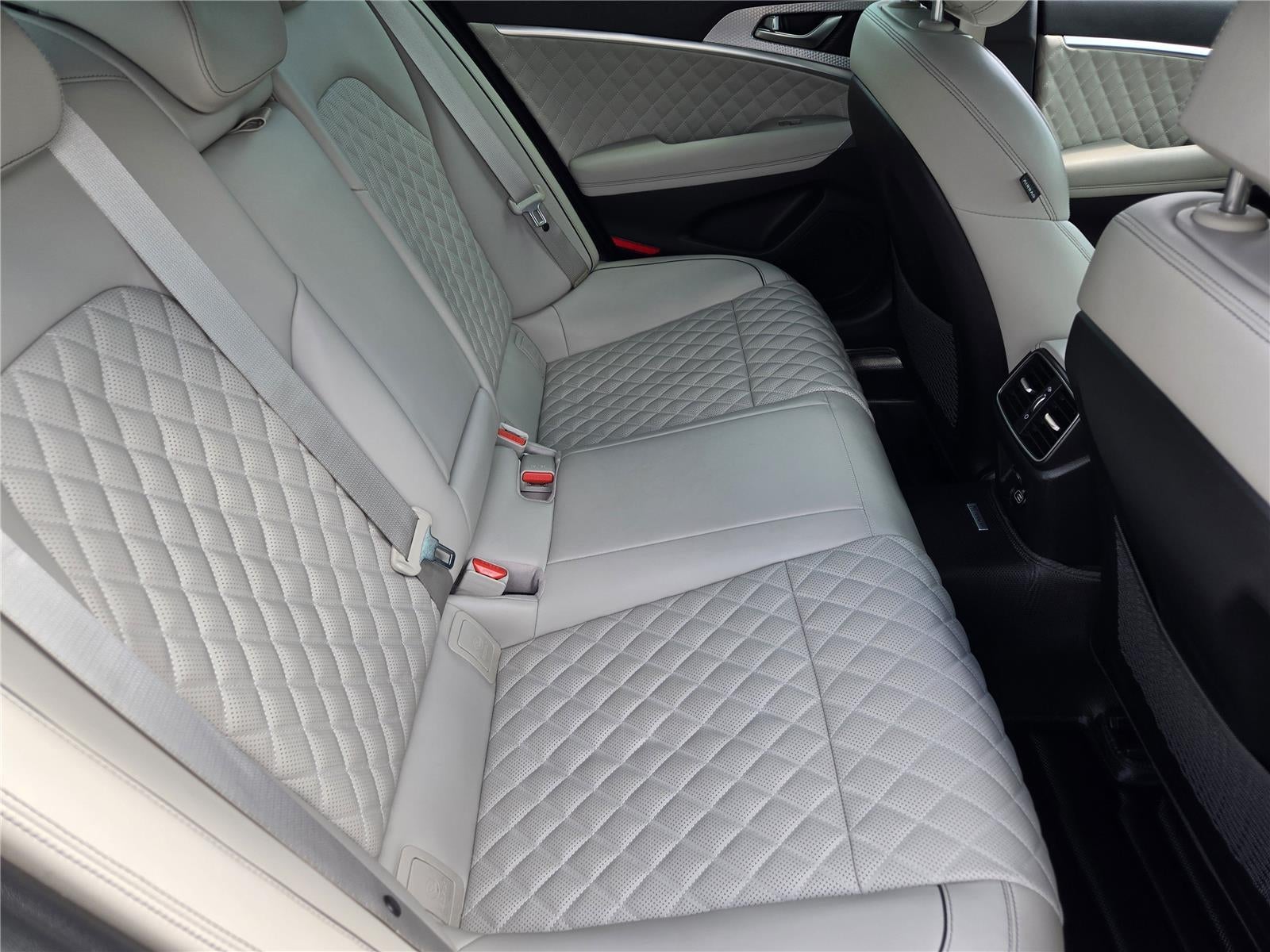 2022 Genesis G70 3.3T