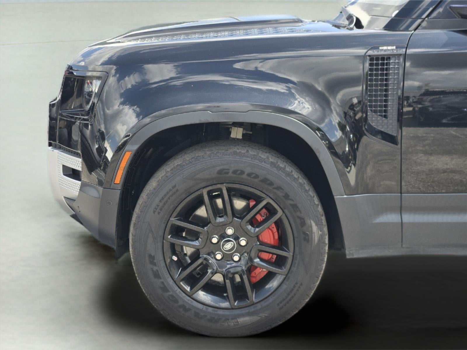 2020 Land Rover Defender 110 SE