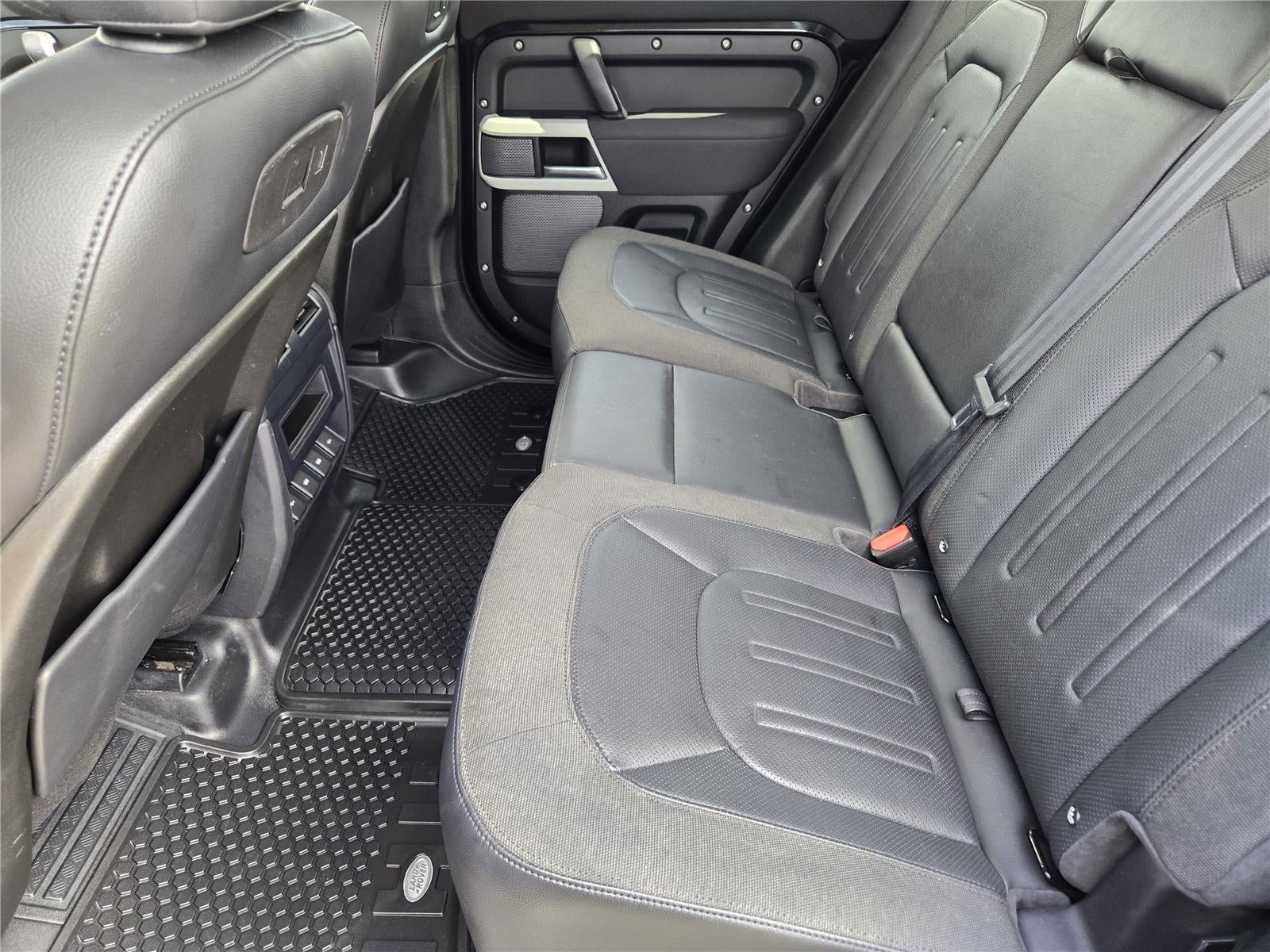 2020 Land Rover Defender 110 SE