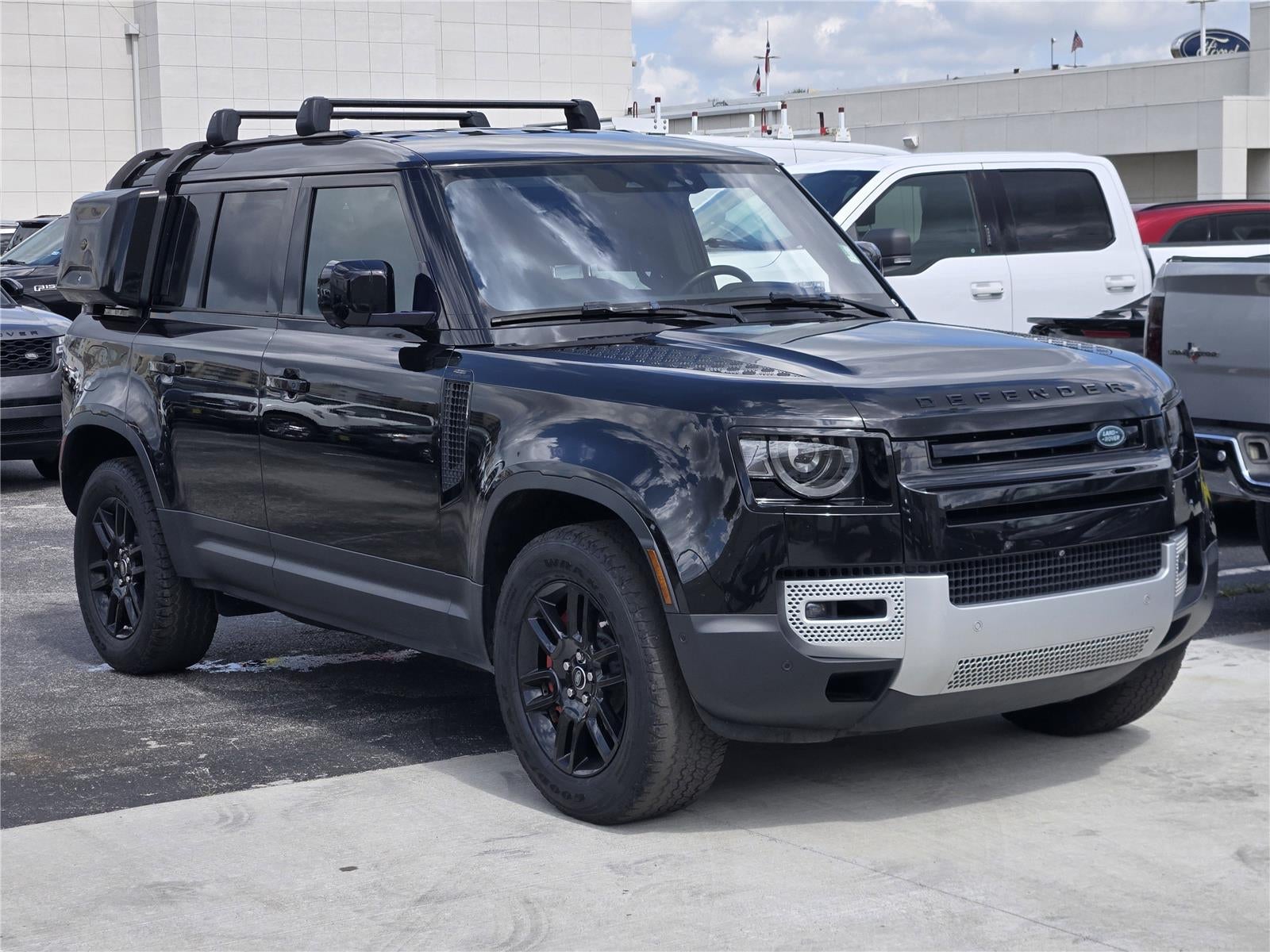 2020 Land Rover Defender 110 SE