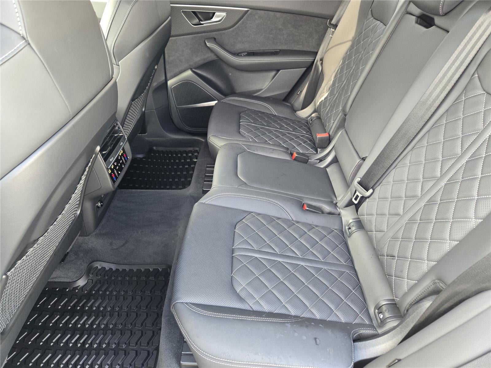 2025 Audi SQ8 Prestige