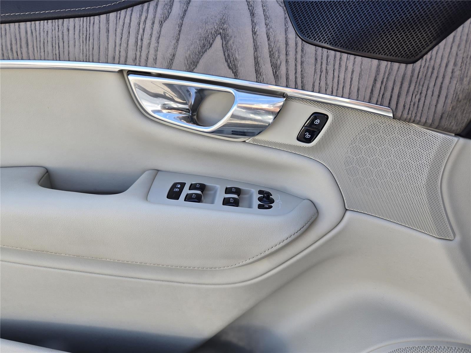 2021 Volvo XC90 Inscription