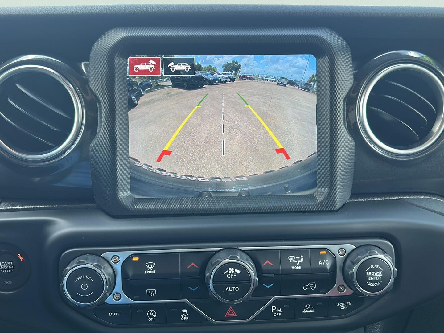 2023 Jeep Wrangler Sahara Altitude